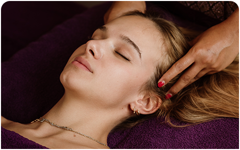 Thai fej-, nyak-, kéz- és karmasszázs